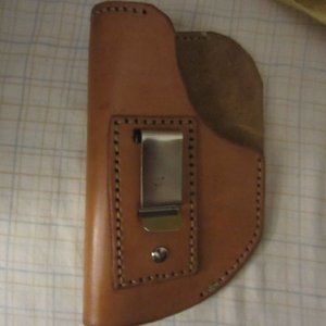 LEATHER "NAKED BAER" PISTOL CLIP ON BELT HOLSTER CASE